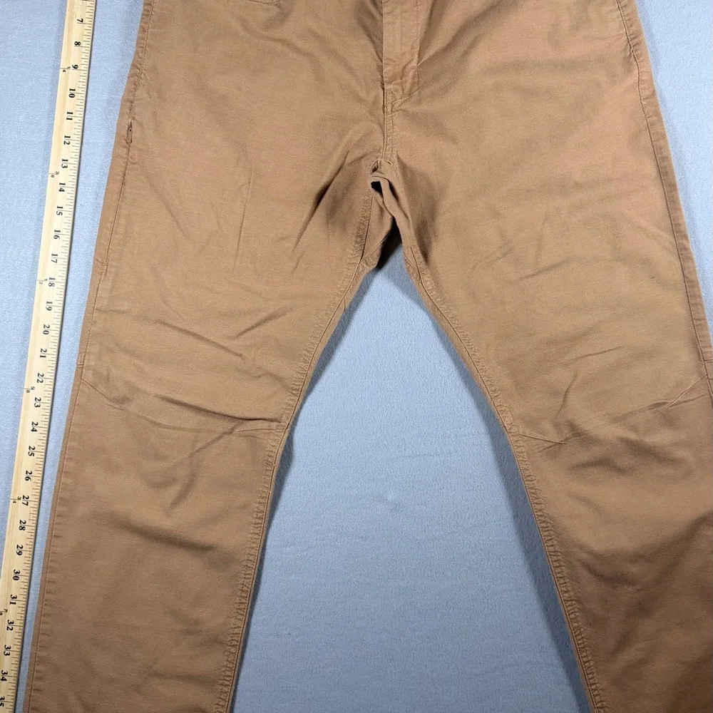 THE NORTH FACE MENS PANTS — SIZE 36 REGULAR — KHAKI/TAN